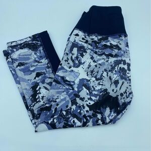 Lucy - woman’s Blue Swirl Color Print Athletic Performance Leggings- Medium